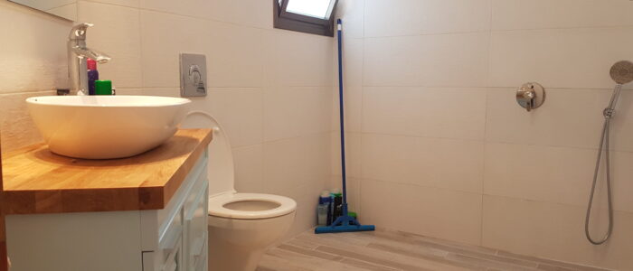חדר אמבטיה משופץ קומפלט בעיצוב משגע